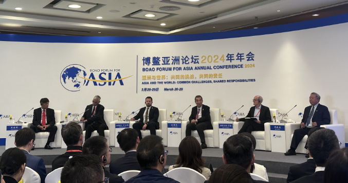 2024年澳門天天開好彩,澳門博彩業(yè)的發(fā)展與未來展望，2024年澳門天天開好彩的幻想與現(xiàn)實