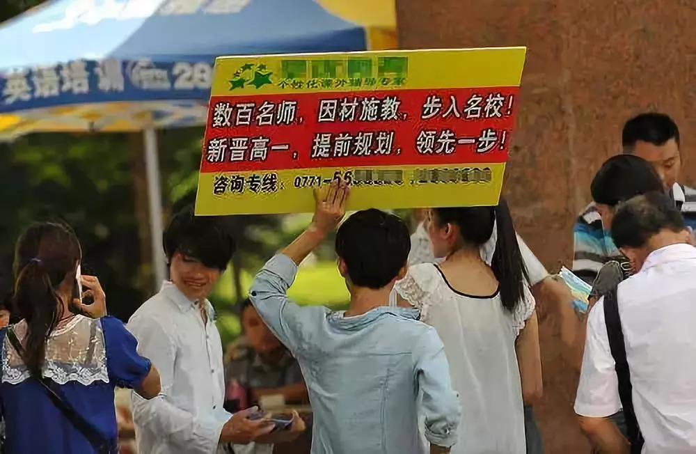 新奧門資料大全正版資料六肖,新澳門資料大全正版資料六肖，探索與解讀