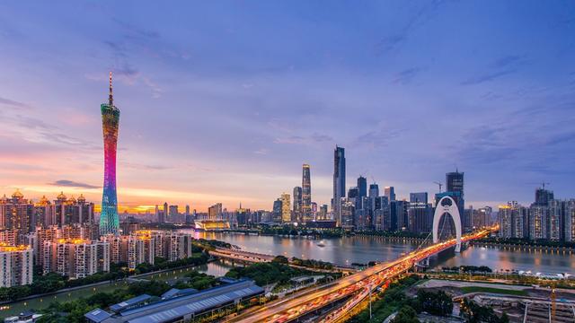 2025澳門最精準(zhǔn)正版免費大全,澳門是中國的一個特別行政區(qū)，以其獨特的文化、歷史和經(jīng)濟地位而聞名于世。隨著科技的不斷發(fā)展，越來越多的人對澳門產(chǎn)生了濃厚的興趣，特別是在尋找精準(zhǔn)正版信息方面。本文將介紹關(guān)于澳門在2025年最精準(zhǔn)正版免費大全的相關(guān)信息。